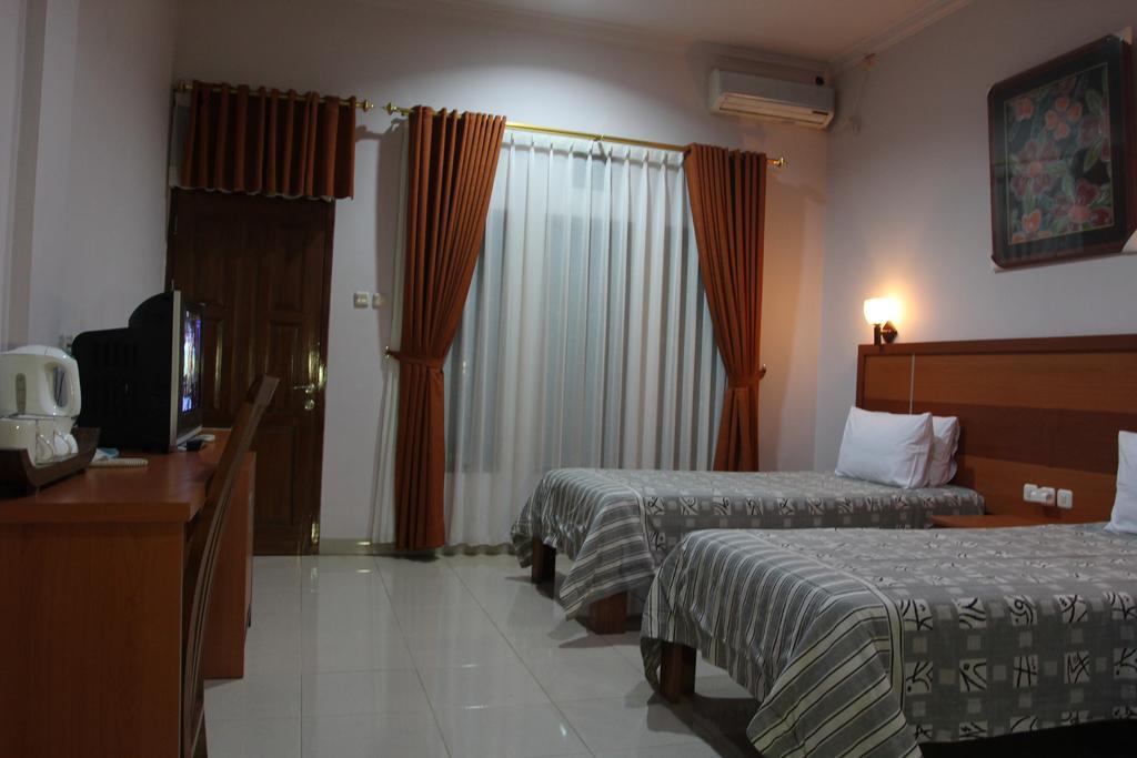 Hotel Bintang Redannte การุต ห้อง รูปภาพ